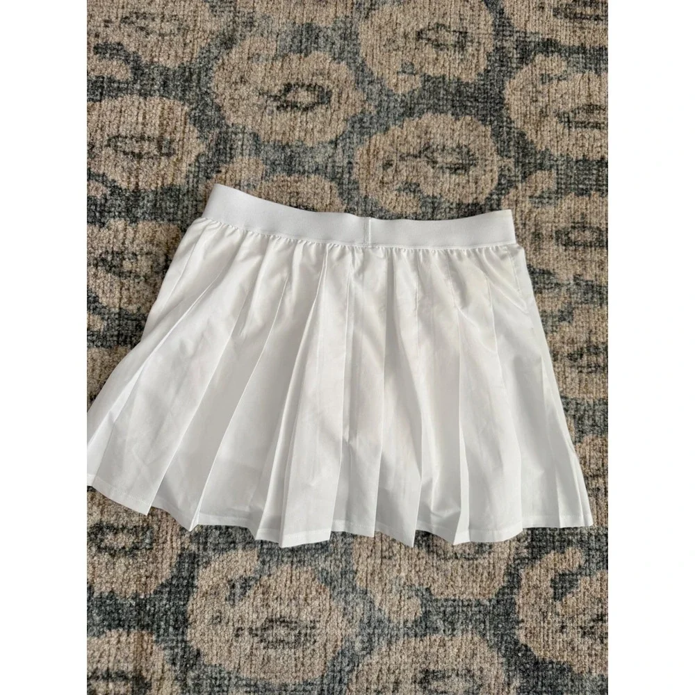 ALO YOGA‎ Varsity Tennis Skirt inWhite Size Small Pristine Condition